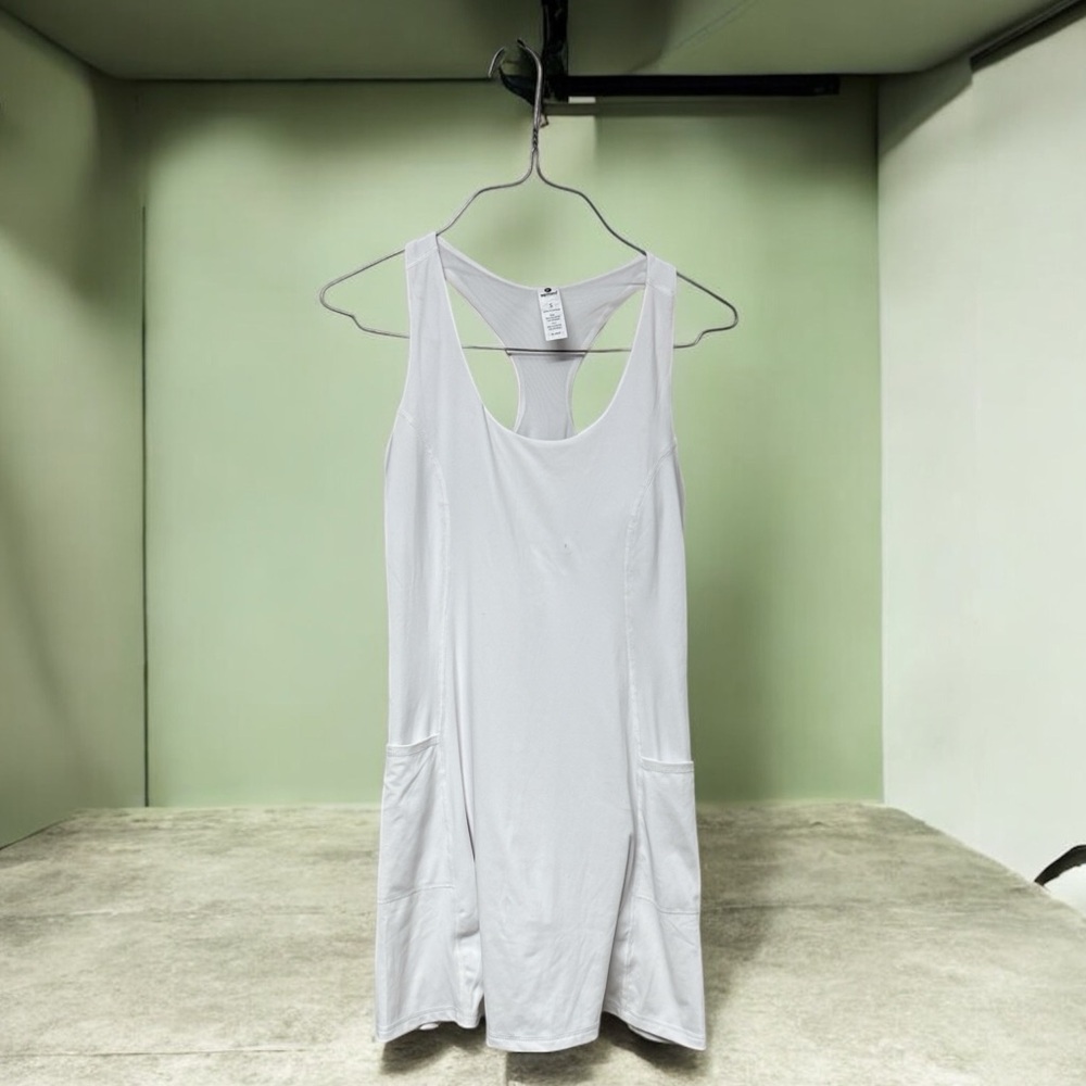 90 Degree By Reflex White Tank Top sporty
dress with shorts small